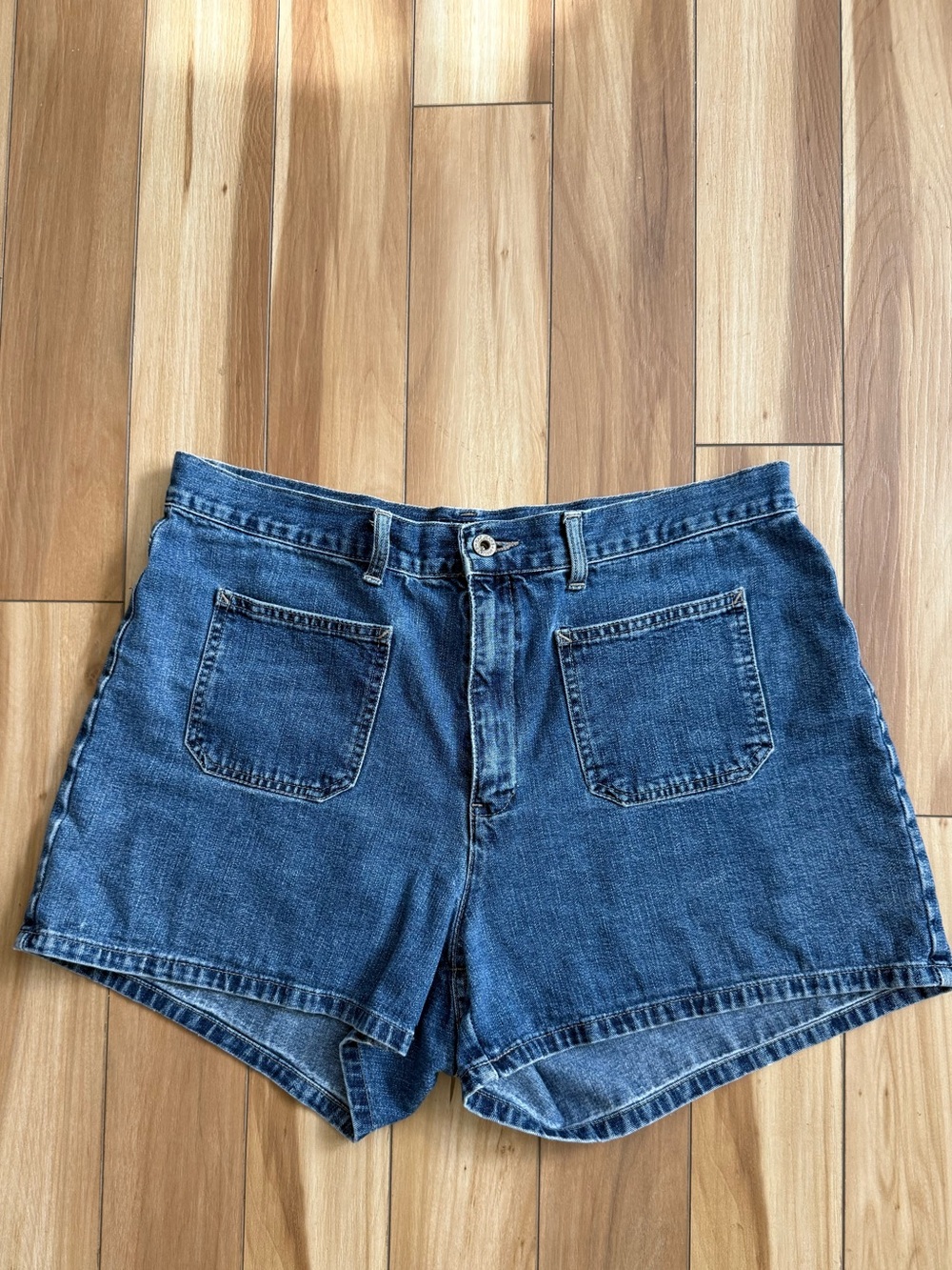 Vintage GAP Denim Shorts - women’s 16